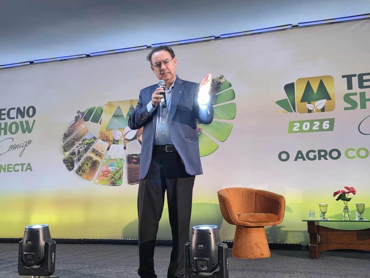Na Tecnoshow, Augusto Cury defende novo papel para o Brasil